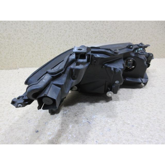 トヨタ カムリ AXVH70 純正 LED 左 ヘッドライト 刻印：Y 81185-33E11