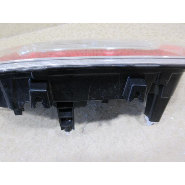 MH35S ワゴンR テールランプ　左側 ワゴンR MH35S MH55S 純正テールレンズ左側 35670-63R01 ICHIKOH D205