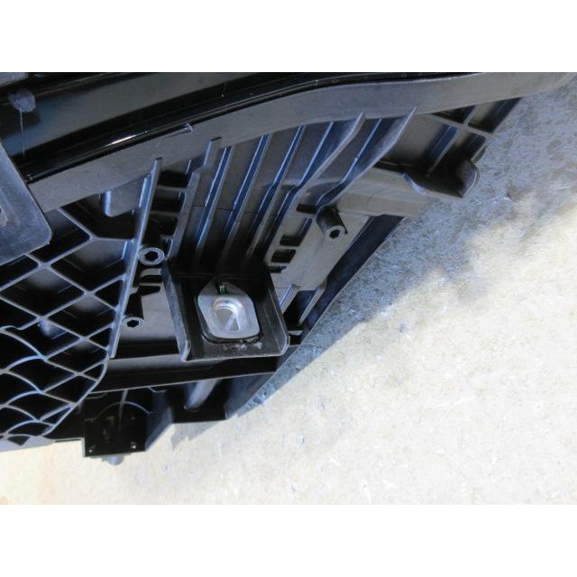 良品 メルセデス・ベンツ CLA C118 W118 純正 LED 右 ヘッドライト A1189067201 A1189063401の画像