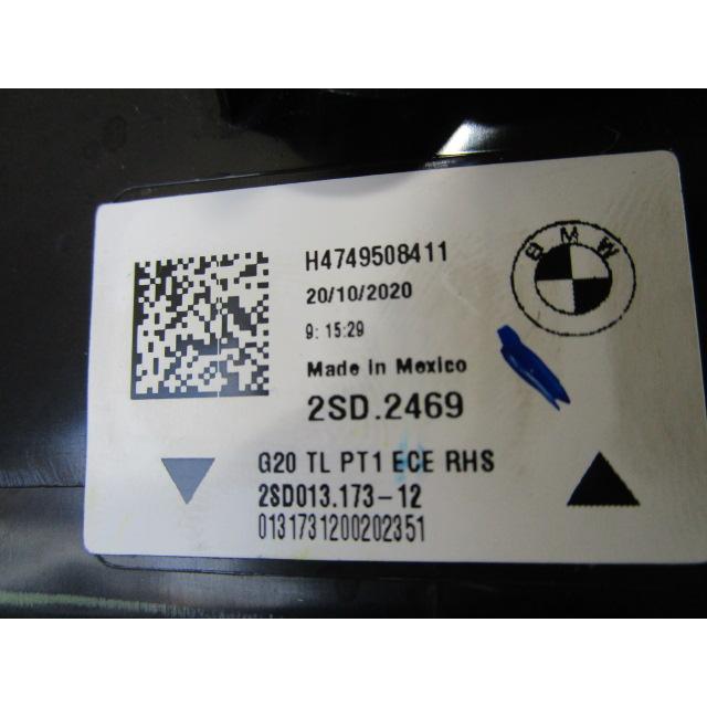 良品　BMW　３シリーズ　G20　純正　右テールランプ_2