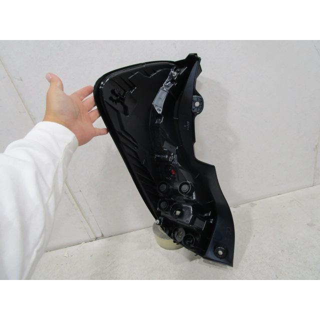トヨタ アクア MXPK10 純正 右テールランプ : 株式会社MKParts - 通販