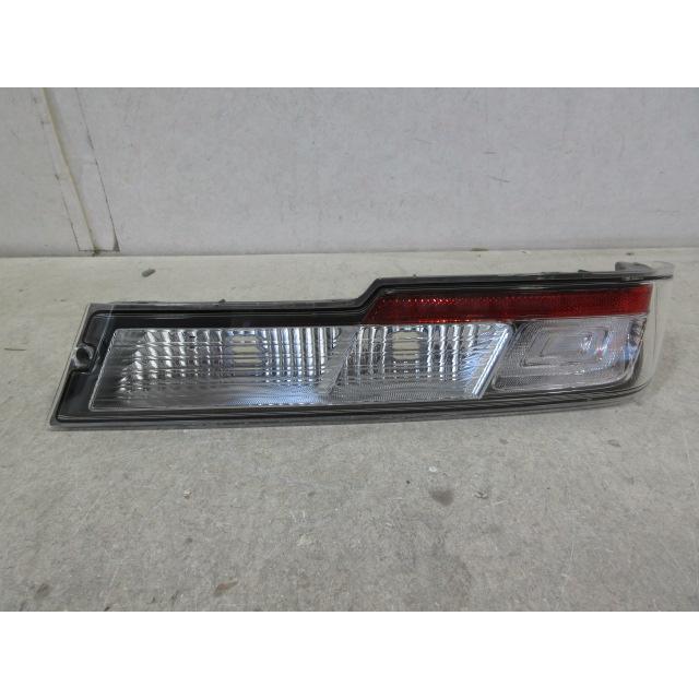ダイハツ ハイゼット S321V/S331V 後期 純正 右テールランプ : 株式