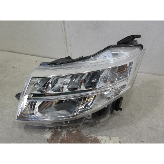 トヨタ ルーミー M900A/M910A 純正 LED 左ヘッドライト : 株式 トヨタ ルーミー M900A/M910A 純正 LED 左ヘッドライト : 株式