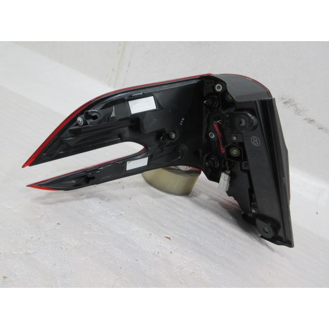 トヨタ アルファード AGH30 後期 シーケンシャル 純正 右テールランプ