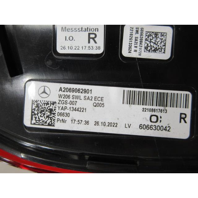 メルセデス・ベンツ Cクラス W206 純正 右テールランプ : 株式会社
