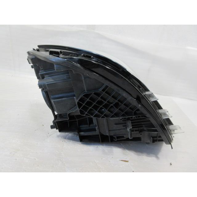 良品 メルセデス・ベンツ CLA C118/X118 純正 LED 右 ヘッドライト