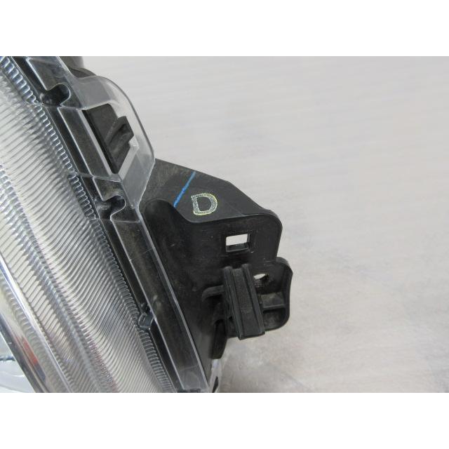 良品 トヨタ タウンエース S403M/S413M 純正 LED 右 ヘッドライト