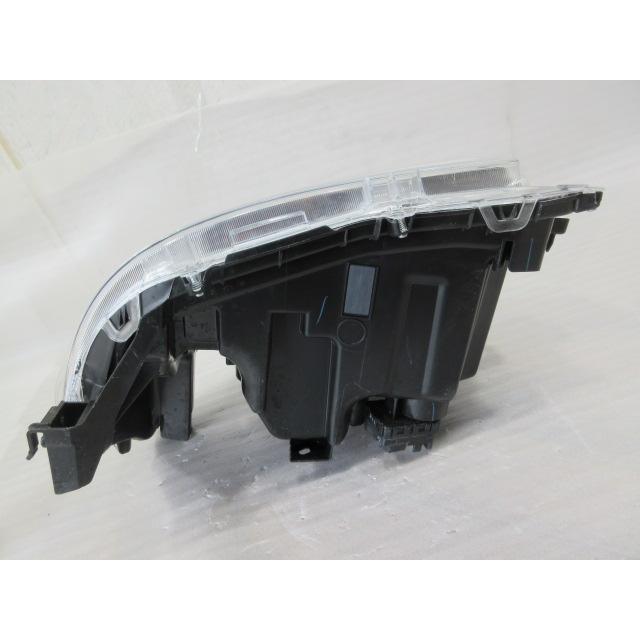 良品 トヨタ タウンエース S403M/S413M 純正 LED 右 ヘッドライト