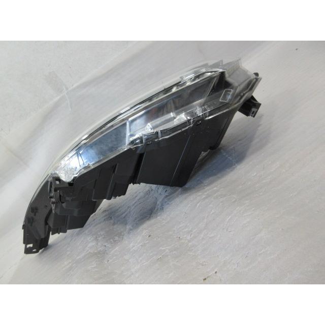 良品 ホンダ ヴェゼル RU1/RU3 後期 純正 LED 右ヘッドライト : 株式