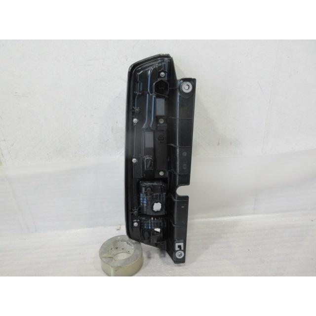 スズキ新型スペーシアカスタム(MK94S)右テールランプユニット 【公式通販】