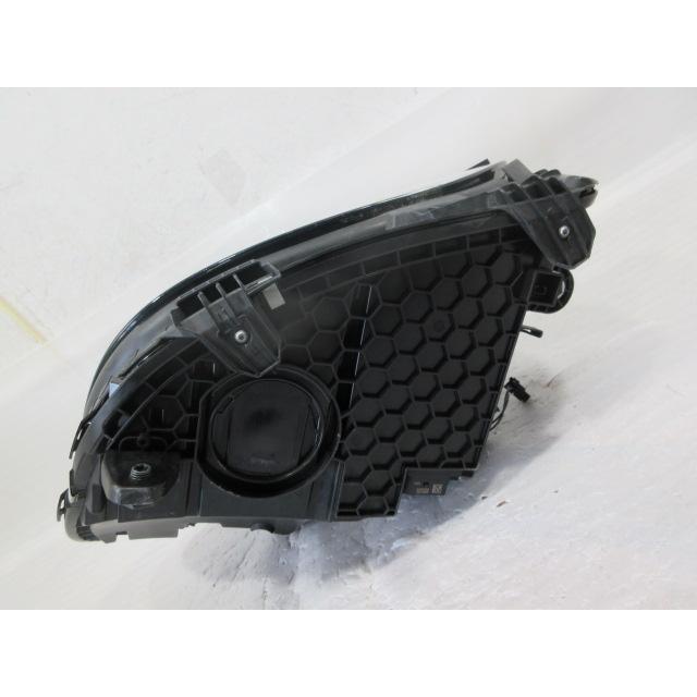 良品 メルセデス・ベンツ Cクラス W206 純正 LED 右ヘッドライト