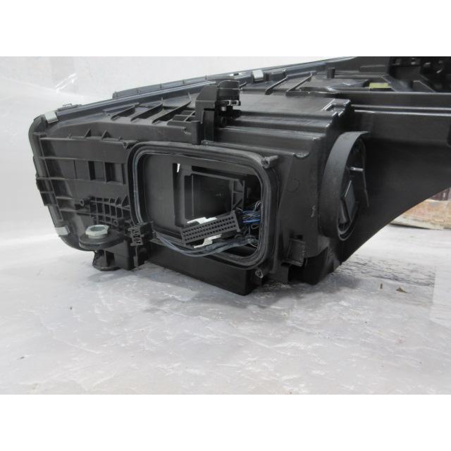 良品 メルセデス・ベンツ Cクラス W206 純正 LED 右ヘッドライト