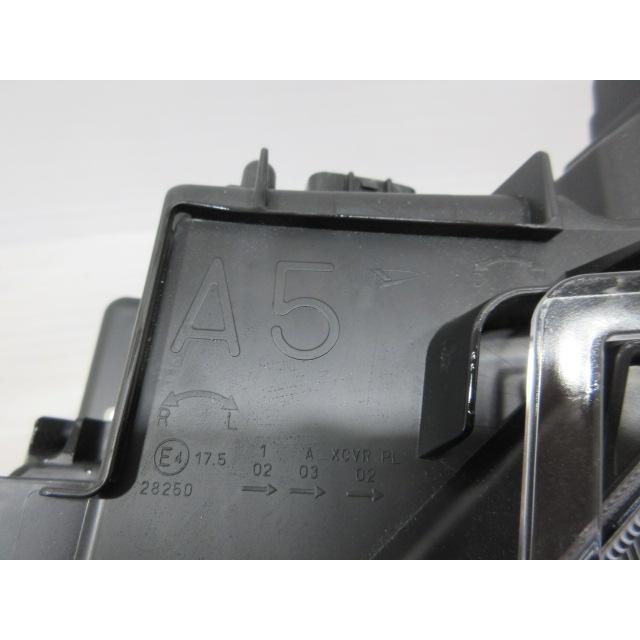 良品 トヨタ ルーミー カスタム M900A/M910A 後期 純正 LED 左 ヘッド
