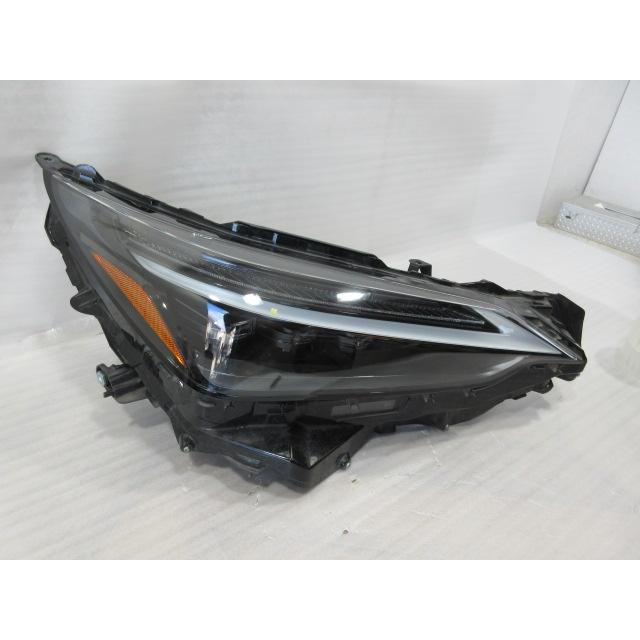良品 レクサス NX AAZH20/AAZH25 ３眼 純正 LED 右 ヘッドライトの画像