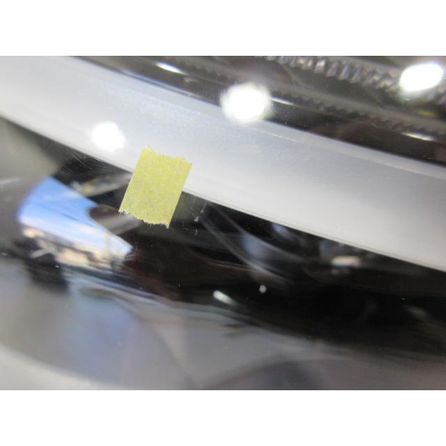 良品 レクサス NX AAZH20/AAZH25 ３眼 純正 LED 右 ヘッドライトの画像