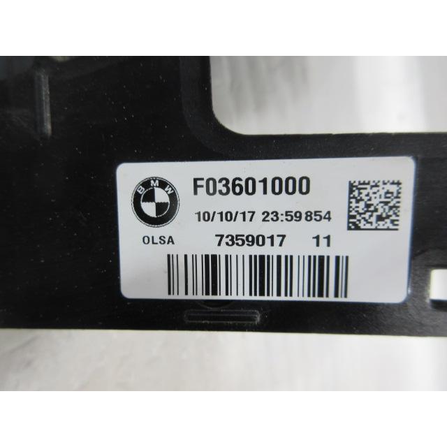 良品 BMW 1シリーズ F20/F21 後期 純正 左 テールランプ : 株式会社