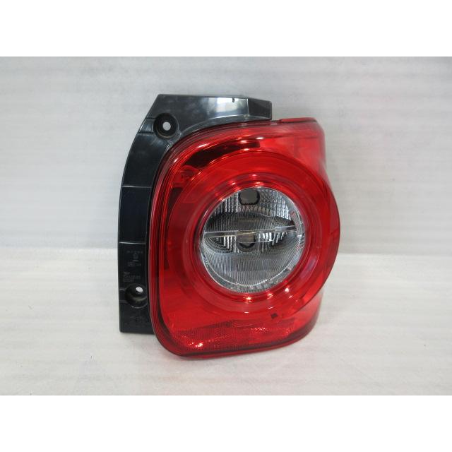 ダイハツ ムーヴキャンバス 右 テールランプ
