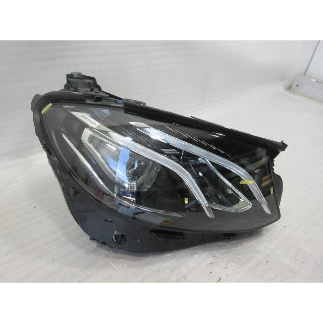 メルセデス・ベンツ Eクラス W213 前期 純正 LED 右 ヘッドライト