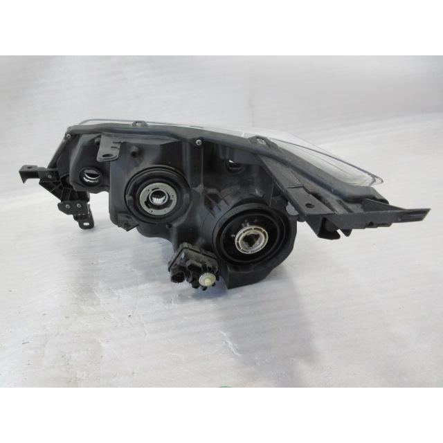 トヨタ スペイド NCP141/NSP140 純正 ハロゲン 右 ヘッドライト : 株式