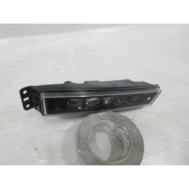 良品 ホンダ ヴェゼル RV3/RV5 純正 LED 右 フォグランプ : 株式会社