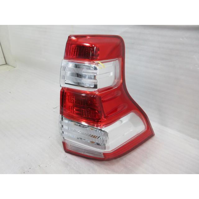 トヨタ テールランプ右 ランドクルーザープラド 150 中期 ランクル ライト 良品 トヨタ ランクル プラド TRJ150W 中期 純正 右 テールランプ