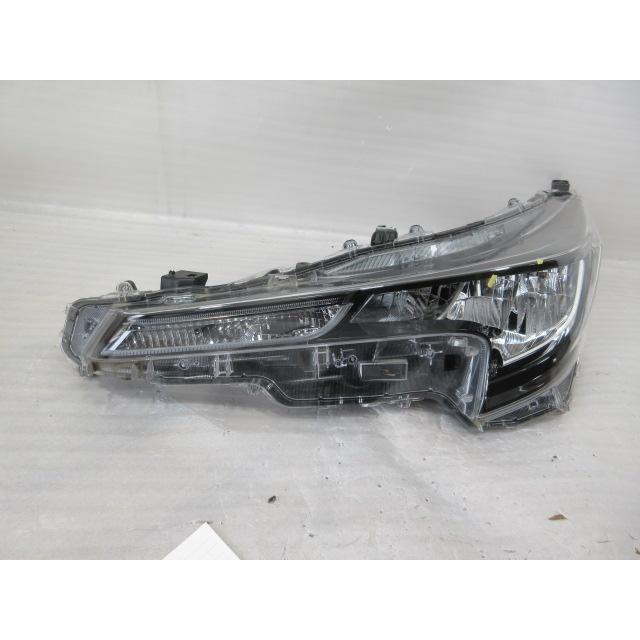 カローラツーリング左側ヘッドライト 美品 磨き済み カローラツーリング NRE210 純正 LED ヘッドライト 左