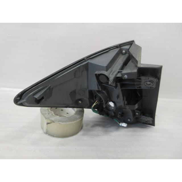 良品 ホンダ ヴェゼル HV RU3 純正 右 テールランプ : 株式会社MKParts