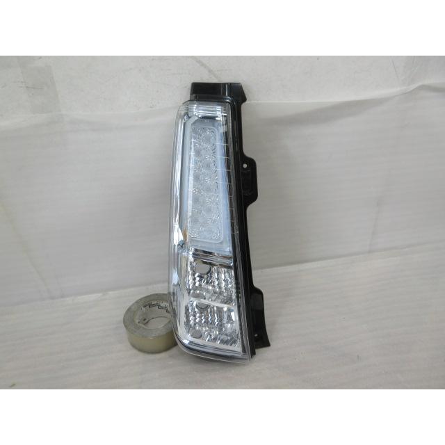 良品 スズキ ワゴンR スティングレー MH44S 後期 純正 左 テール