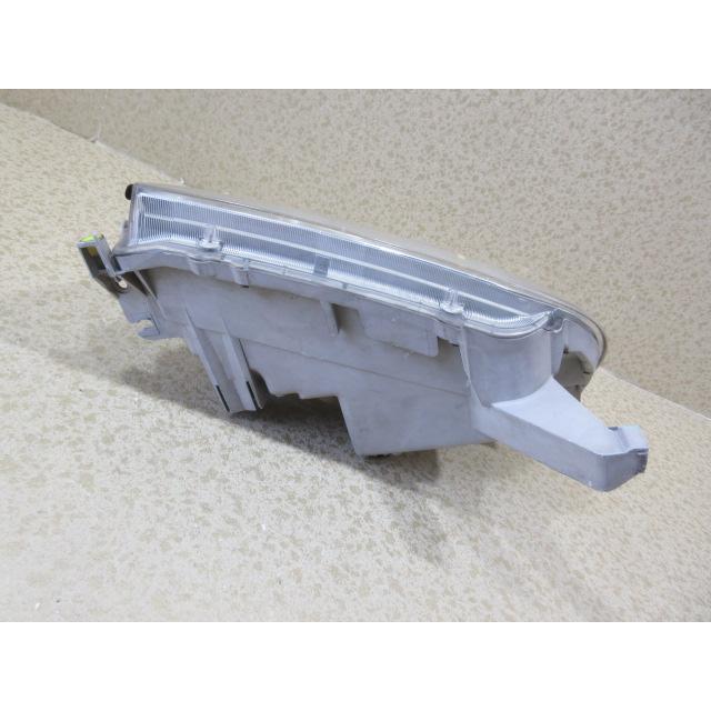 トヨタ ハイラックス サーフ TRN215W 純正 ハロゲン 左 ヘッドライト