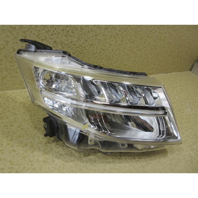 良品 トヨタ ルーミー M900A/M910A 前期 純正 LED 右 ヘッド