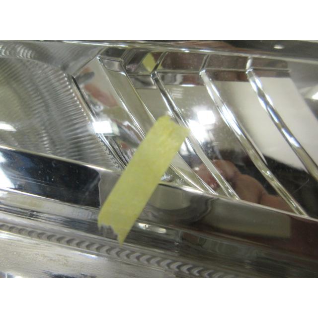 良品 トヨタ ルーミー M900A/M910A 前期 純正 LED 右 ヘッドライト