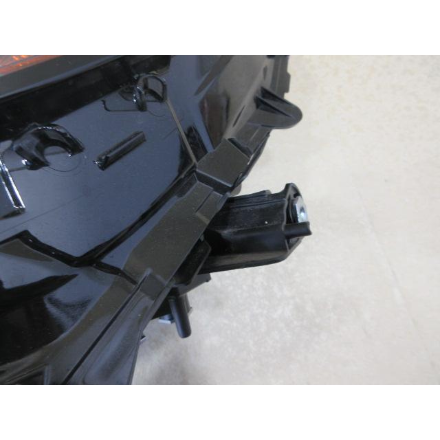 良品 レクサス NX AAZA20/TAZA25 3眼 純正 LED 左 ヘッドライト 81185