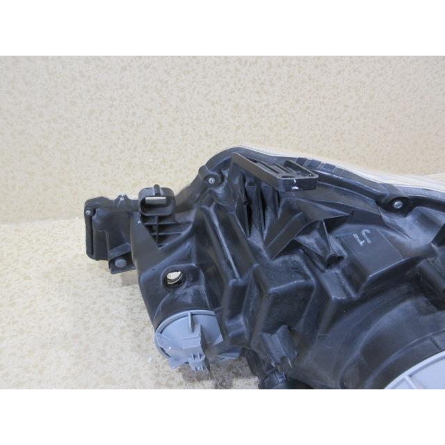 ホンダ ステップワゴン RK1/RK2 純正 HID 右 ヘッドライト コーナー