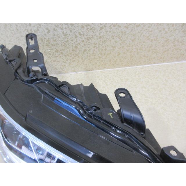 良品 トヨタ クラウン RS ARS220 純正 3眼 LED 右 ヘッドライト 81145