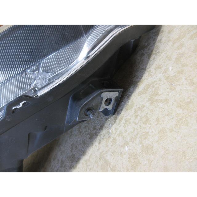 ホンダ フリード スパイク GB3 純正 HID 右 ヘッドライト 刻印：N