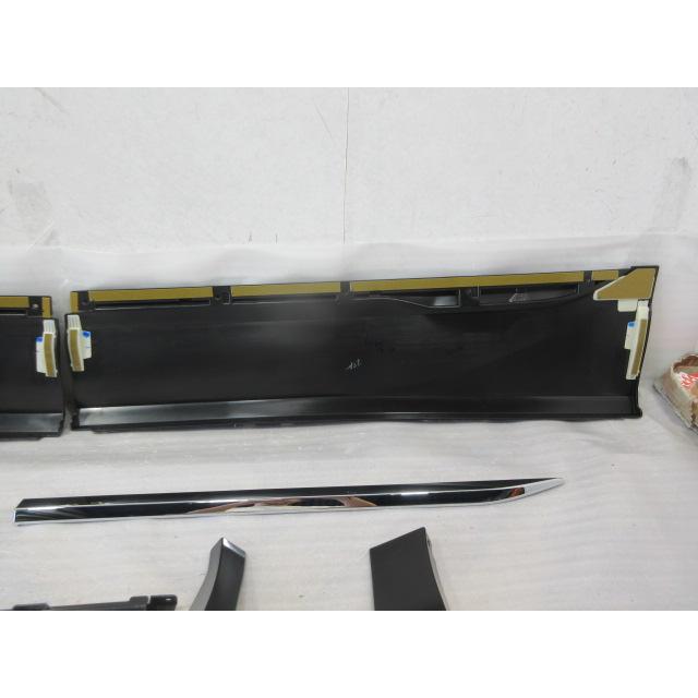 未使用・未塗装品 トヨタ ヴォクシー MZRA90/ZWR90 モデリスタ 右