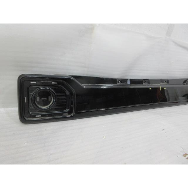 ※最終値下げ※ダイハツウェイク:リアバンパーモールディング ダイハツ ウェイク LA700S/LA710S 純正 リアバンパーモールディング
