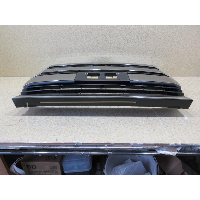 良品 トヨタ ノア ZWR90W MZRA90W 純正 フロント グリル 53101-V1020