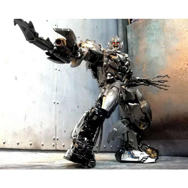 BLACK MAMBA LS-06 Megatron TANK Leader Transformers メガトロン