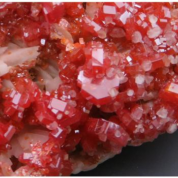 褐鉛鉱 Vanadinite 鉱物標本 美結晶 著名産地 モロッコ 瑞浪鉱物展示館 4967｜mm-museum｜03