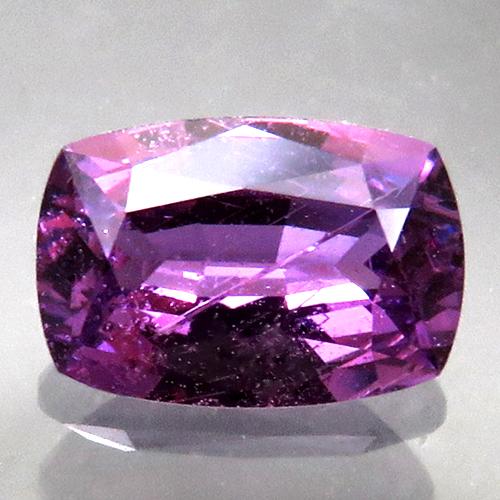 非加熱 パープルサファイア ルース 0.57ct 高彩度のパープル