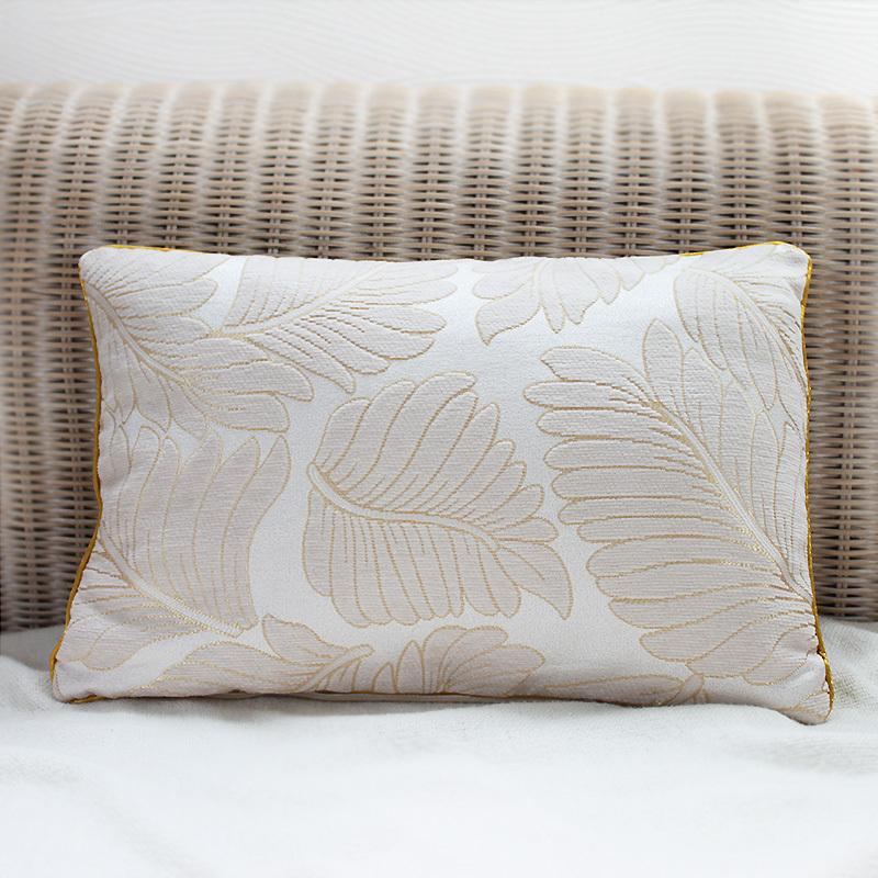 並行輸入品 送料無料 クッションカバー 30cm X 45cm ベージュゴールド Feather 羽柄 葉柄