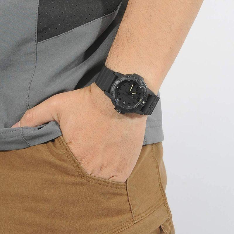 ルミノックスLUMINOX 腕時計 レザーバック シータートル 0300シリーズ