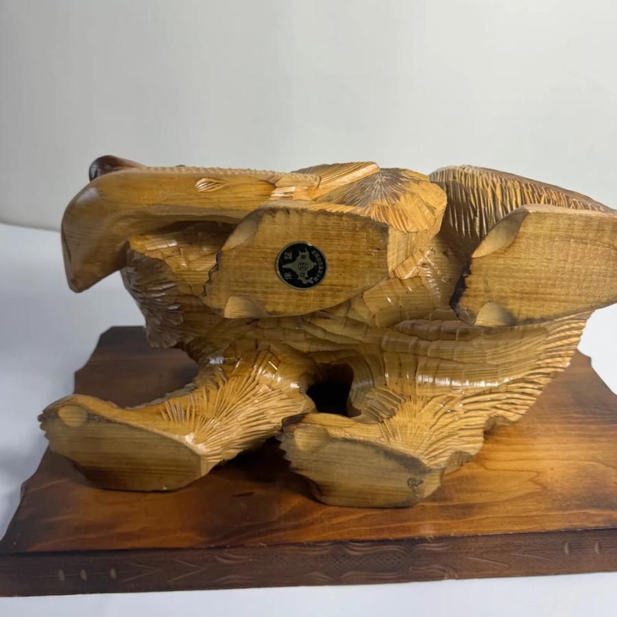北海道 木彫り熊 鮭をくわえた熊】伝統工芸 民芸品 置物 天然木 彫刻