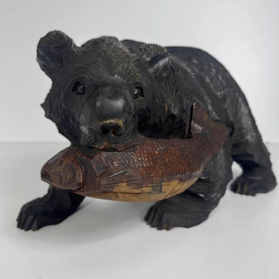 木彫り熊鮭くわえ　木製 鮭をくわえた木彫り熊”の謎｜七坪書店 ／ 松崎通彦