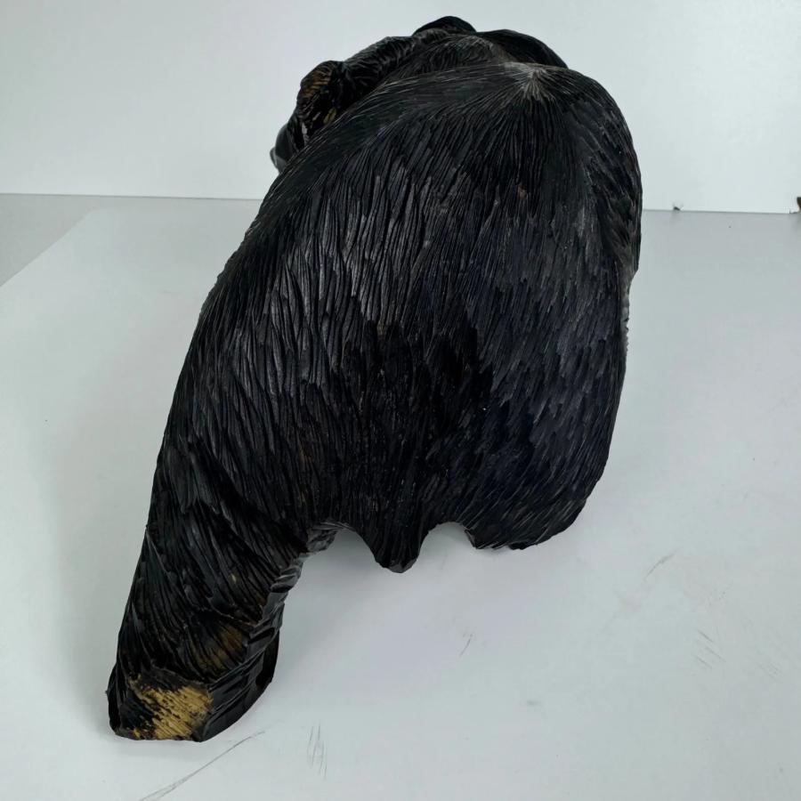 北海道伝統工芸 木彫りの熊 鮭くわえ彫刻 作家銘あり 彫刻アート 置物