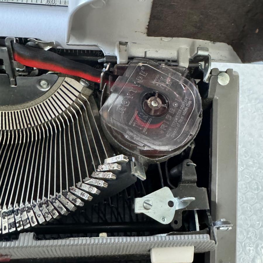完動品 ROYAL FUTURA 800 ロイヤル タイプライター フトゥーラ 1958
