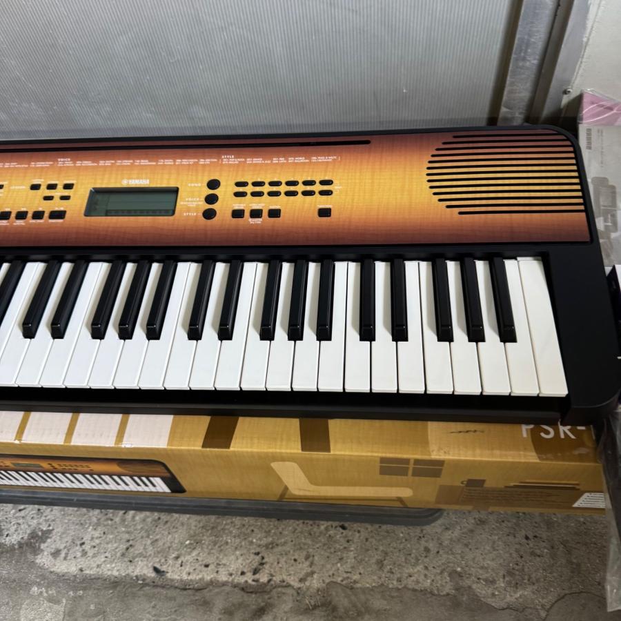 YAMAHA（ヤマハ） 電子キーボード PSR-E360MA 展示品 61鍵盤 木目調