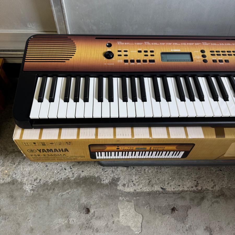 YAMAHA（ヤマハ） 電子キーボード PSR-E360MA 展示品 61鍵盤 木目調