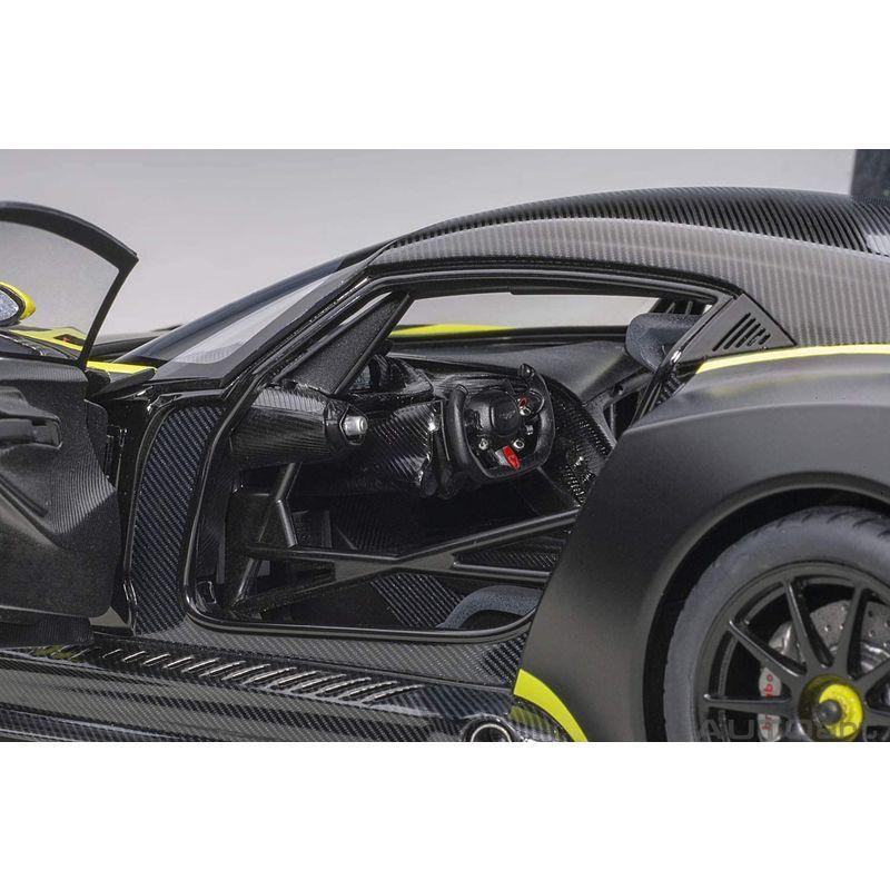 AUTOart 1/18 アストンマーチン ヴァルカン マット・ブラック/ライムグリーン・ストライプ 完成品 1/18 アストンマーチン ヴァルカン マット ブラック/ライムグリーン ストライプ 完成品